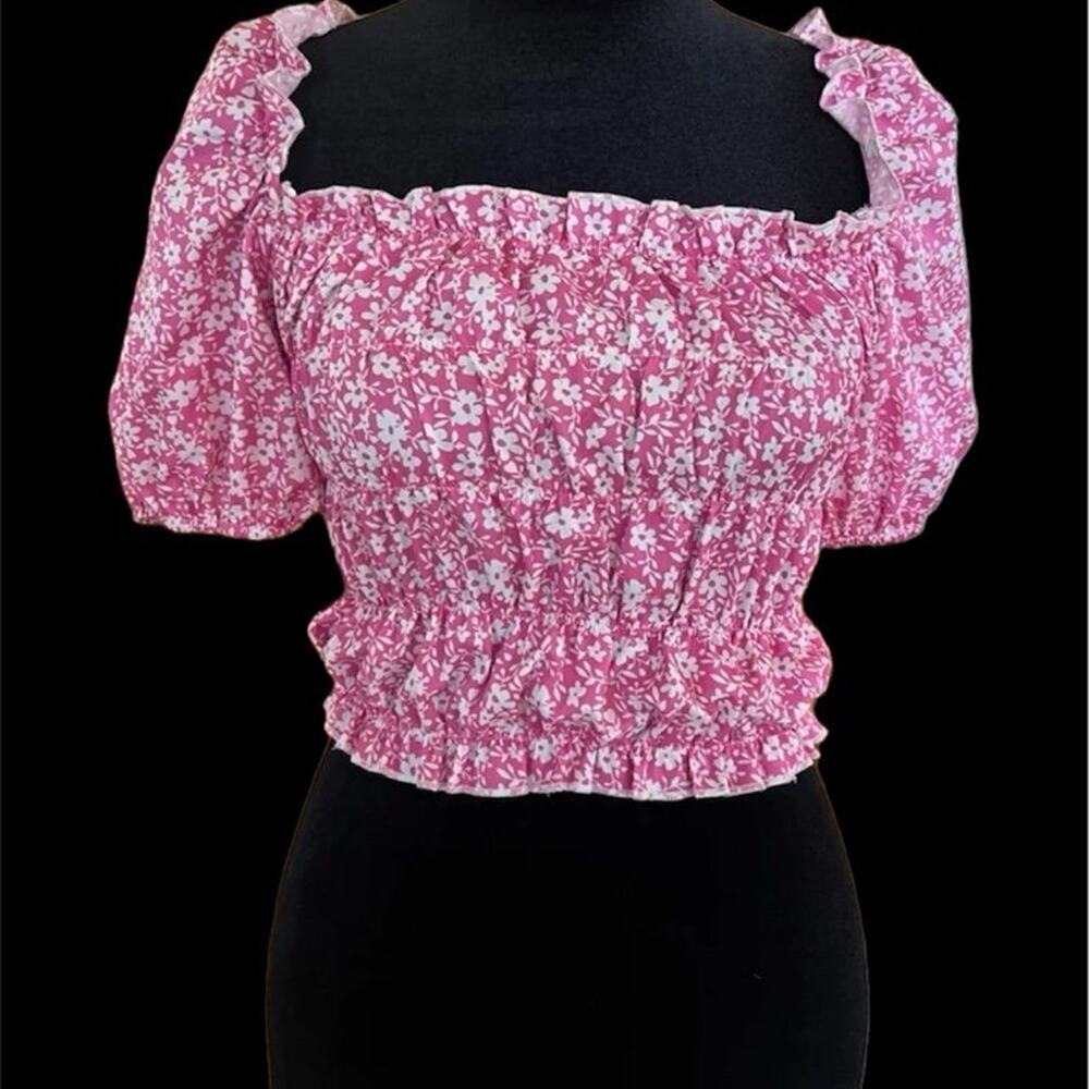 Shein, floral women’s M crop top, on or off shoulder, pink